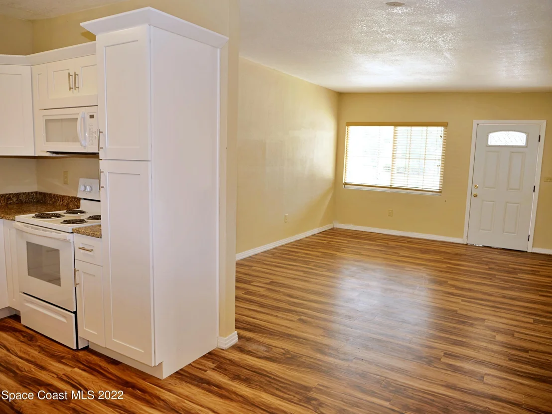 Photo of 4550 Apollo Road