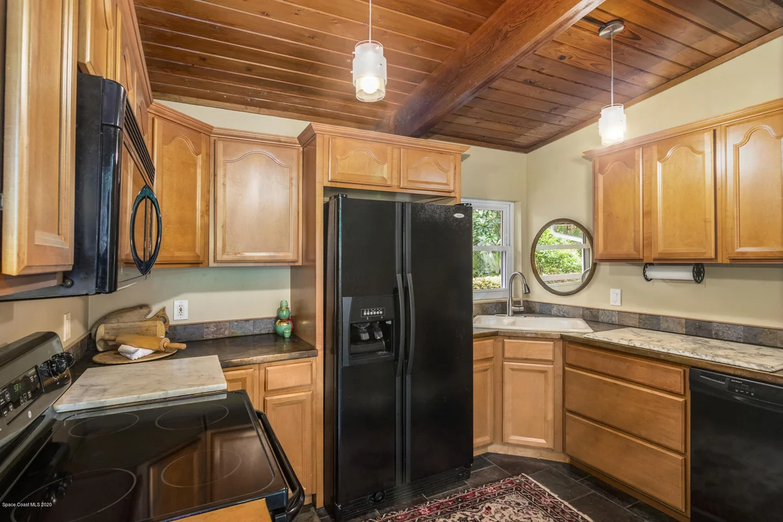 Photo of 5880 Crane Road