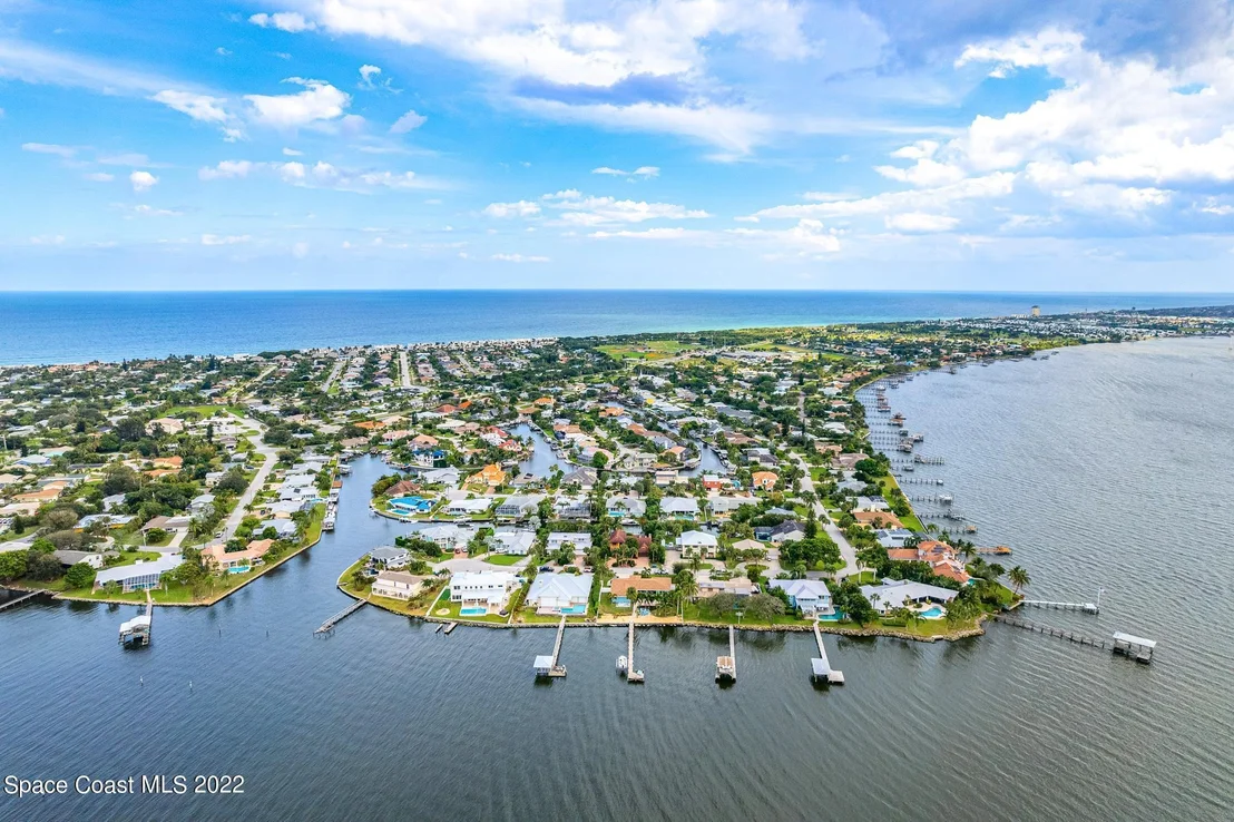Photo of 442 Riverview Lane