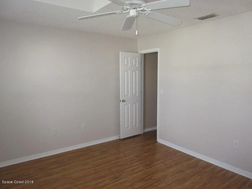 Photo of 1243 White Oak Circle