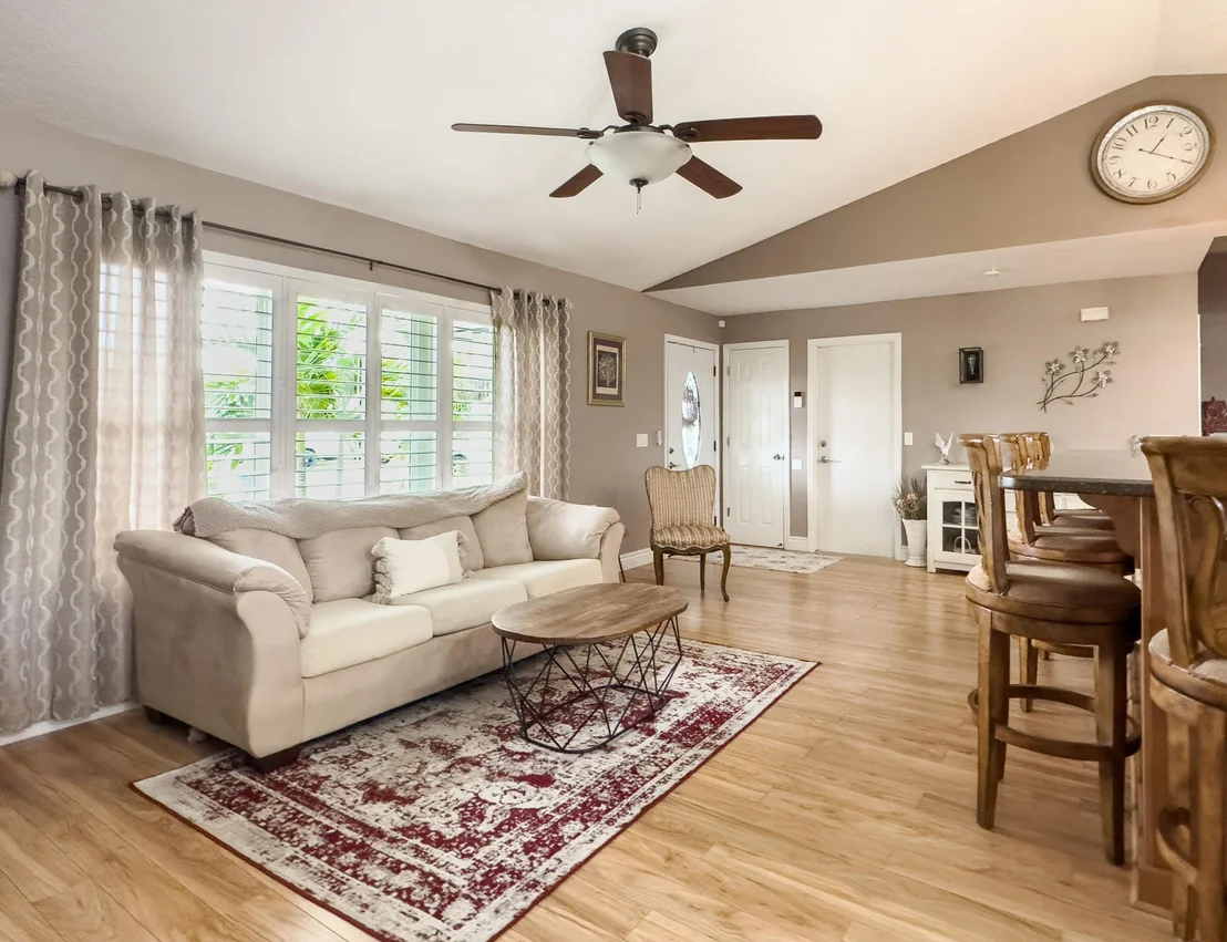 Photo of 2553 Nobility Avenue