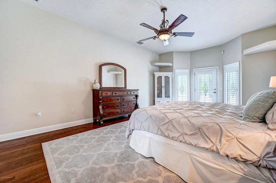 Photo of 120 Oyster Place