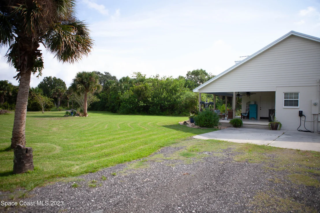 Photo of 2865 Lionel Road
