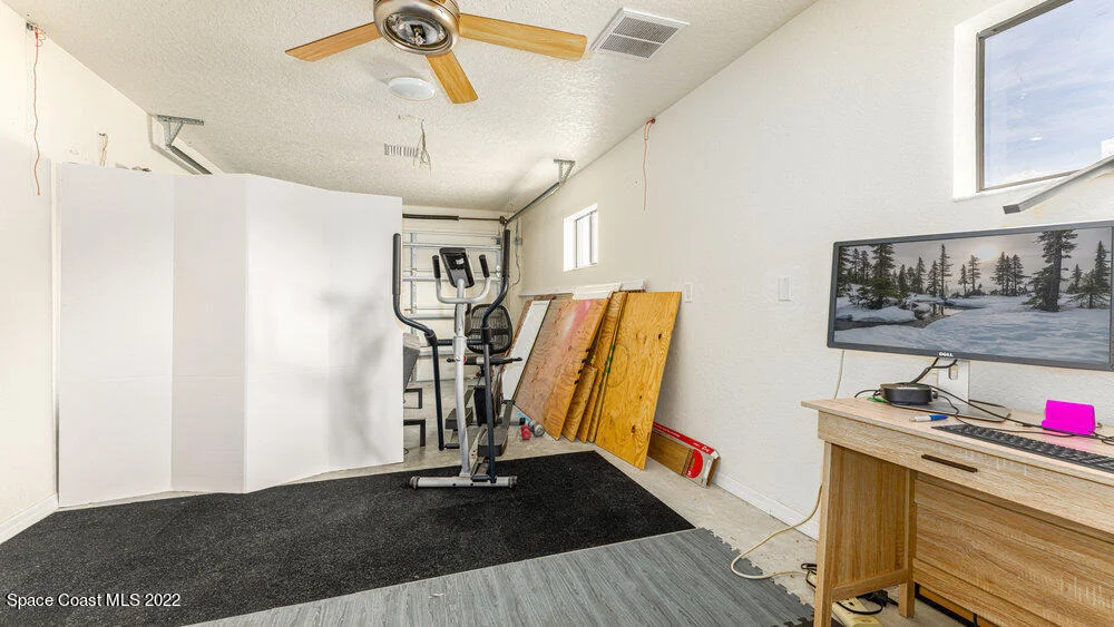 Photo of 6325 Ainsworth Road