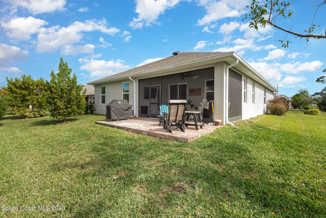 Photo of 376 Sandcrest Circle