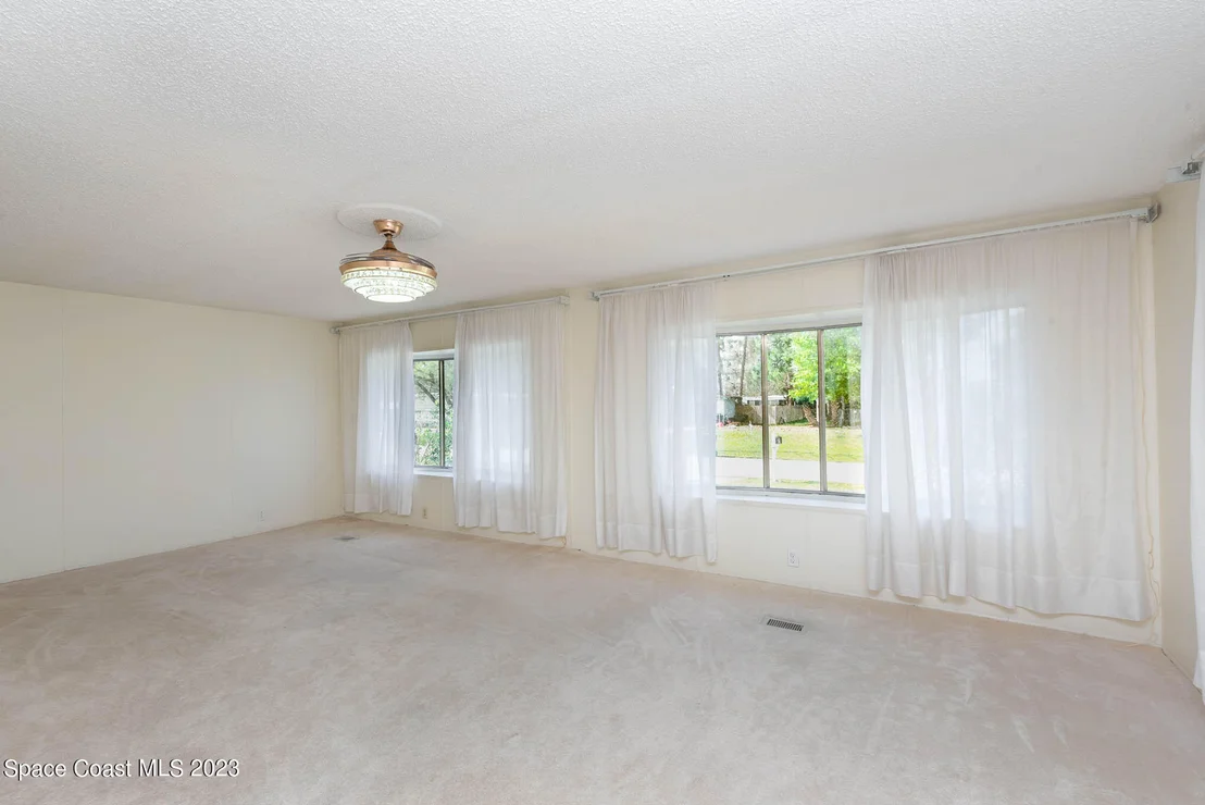Photo of 19 Annette Drive