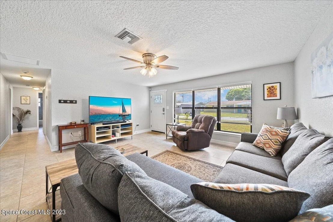 Photo of 1236 Sunwood Drive