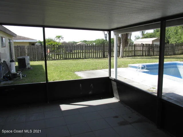 Photo of 1112 Hooper Avenue NE