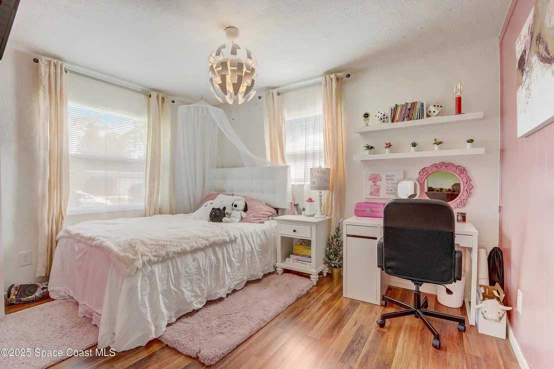 Photo of 1032 Bernice Road