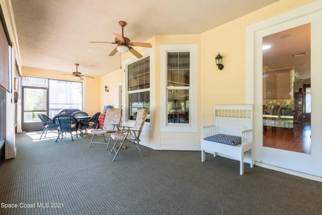 Photo of 4750 Log Cabin Lane