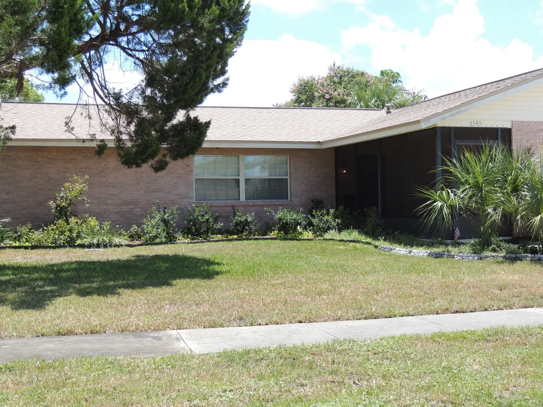 Photo of 2545 Corbusier Drive