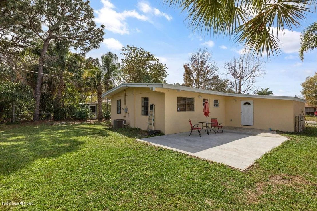 Photo of 817 Glenmore Circle