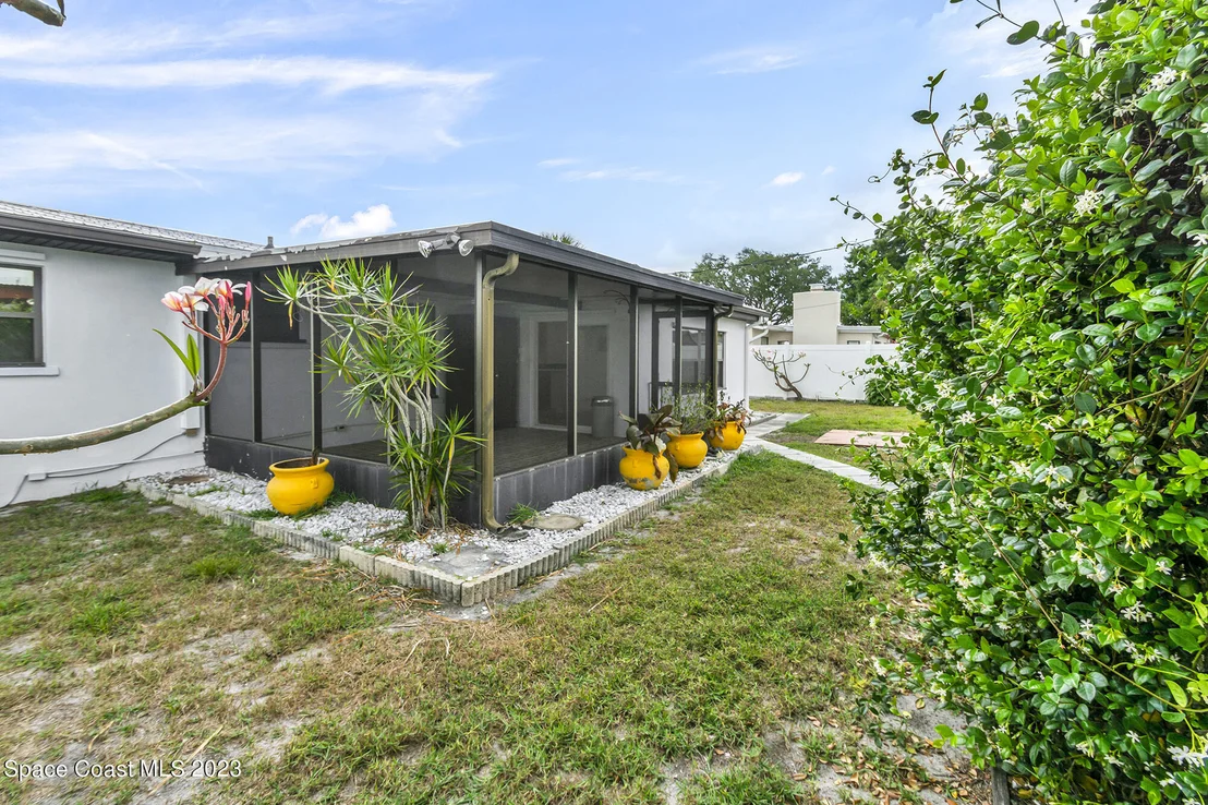 Photo of 521 Buckingham Avenue