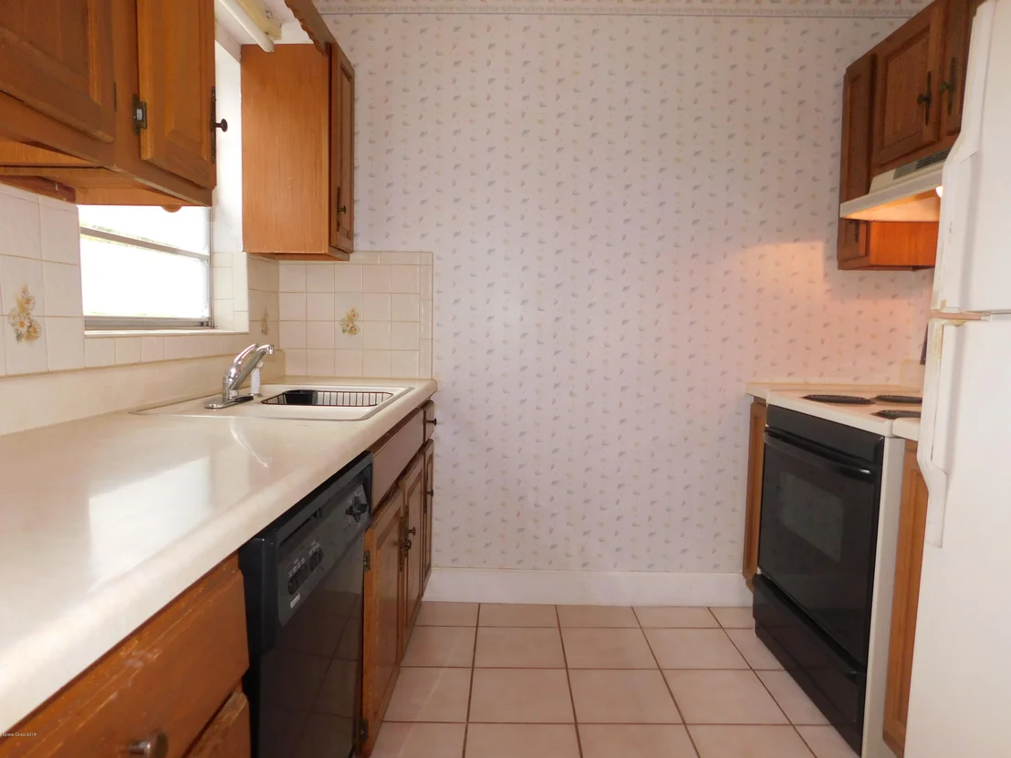 Photo of 689 Laurie Street