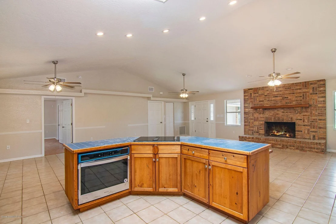 Photo of 5130 Evinrude Road