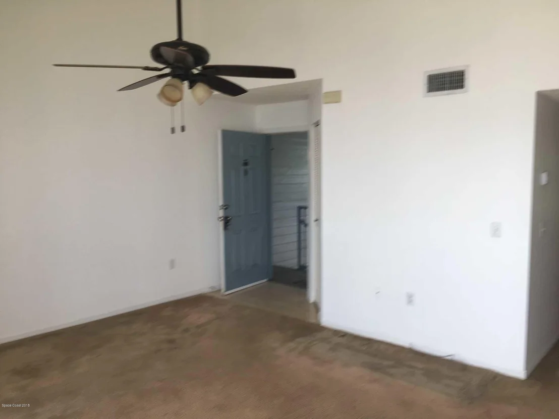 Photo of Unit 203 at 7010 Us-1