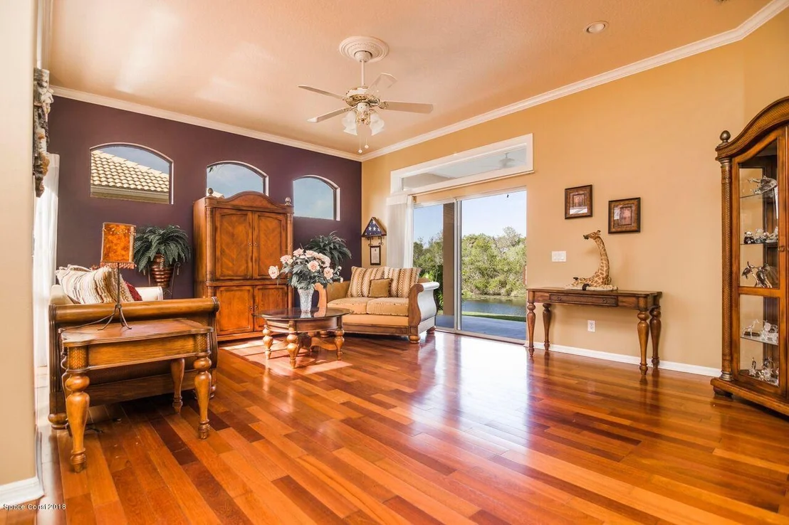Photo of 943 Palm Brook Drive
