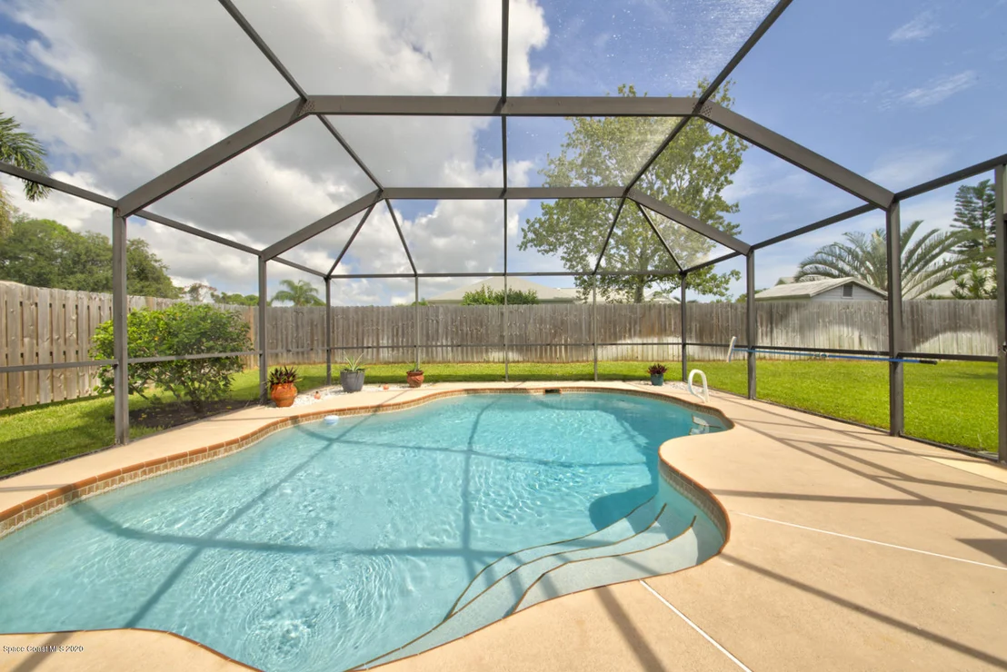 Photo of 2380 High Ridge Road