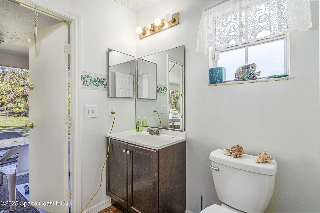 Photo of 413 Abello Road SE