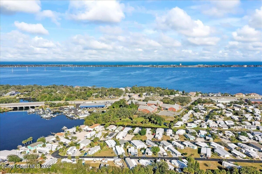 Photo of 3061 Indian River Drive NE