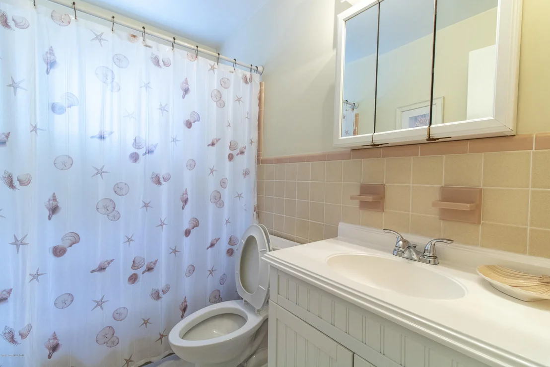 Photo of 1127 Pine Tree Drive