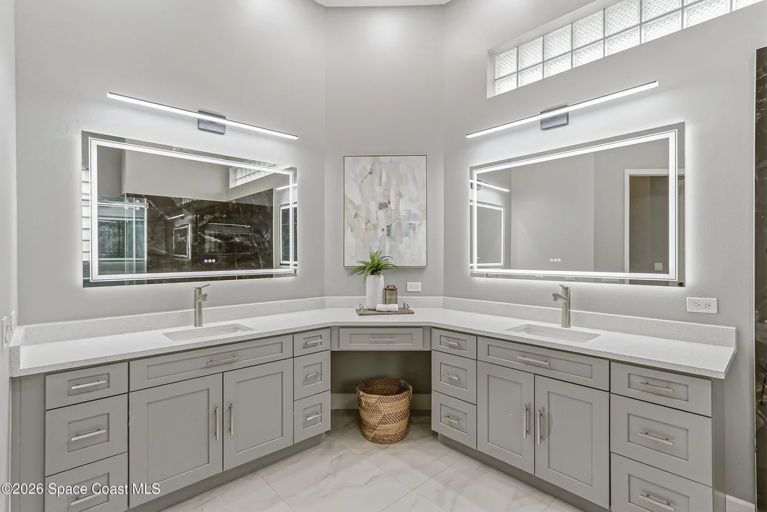 Photo of 699 Palmer Way