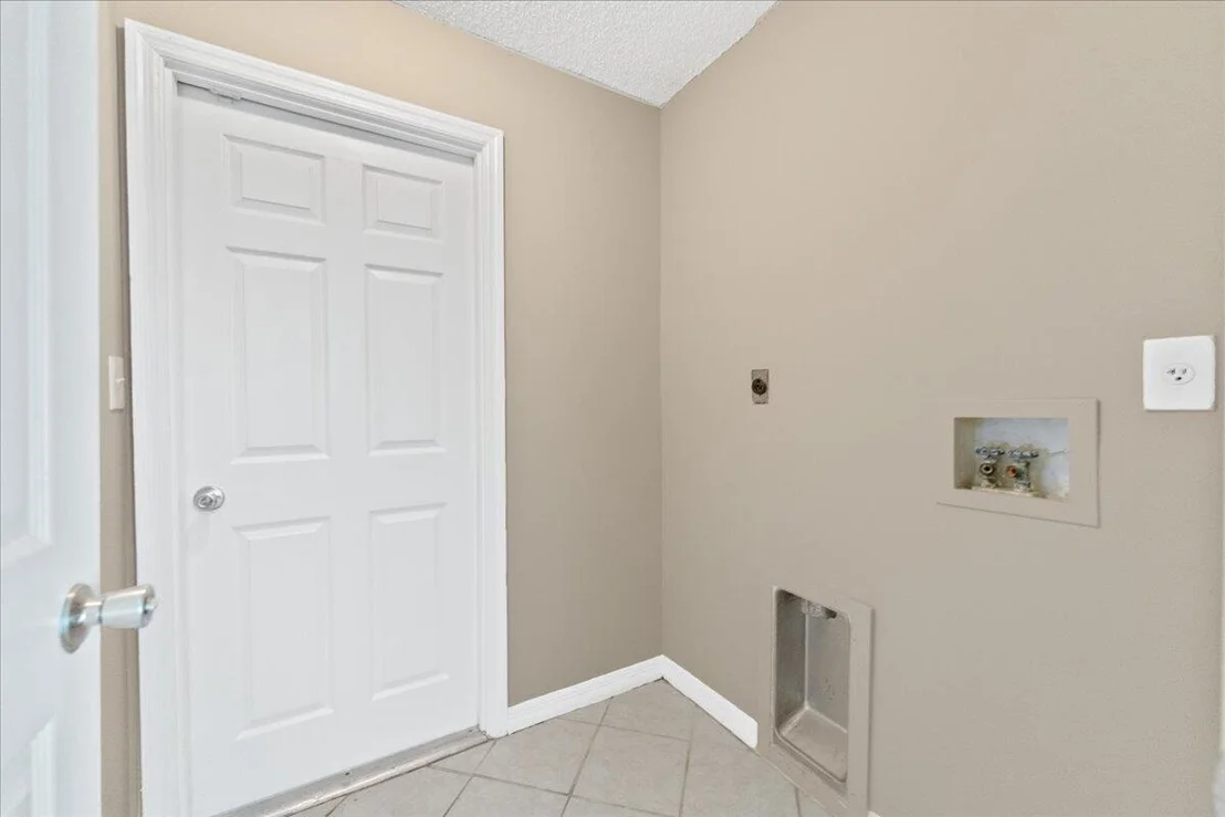 Photo of 280 Clearbrook NE
