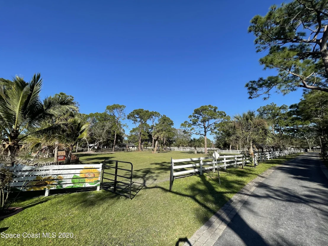 Photo of 3000 Appaloosa Boulevard