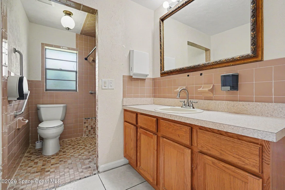 Photo of 4457 Parkway Drive