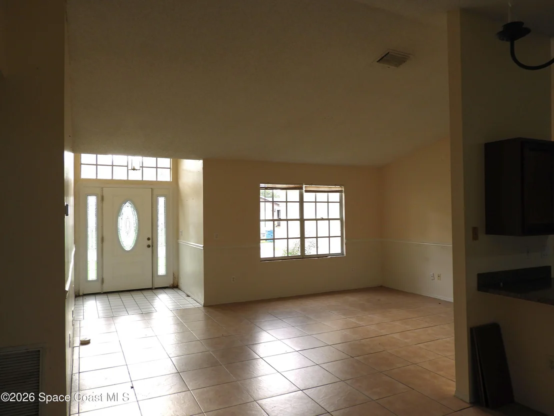 Photo of 891 Parsons Circle SE