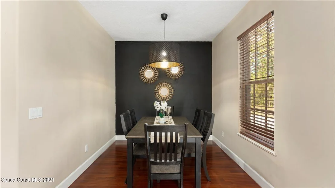 Photo of 5545 Willoughby Drive