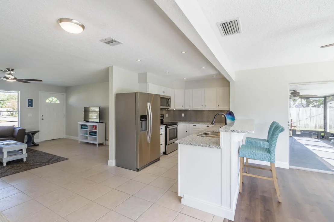 Photo of 489 Ixora Drive