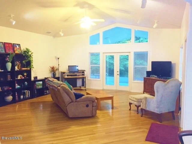 Photo of 4467 Country Road