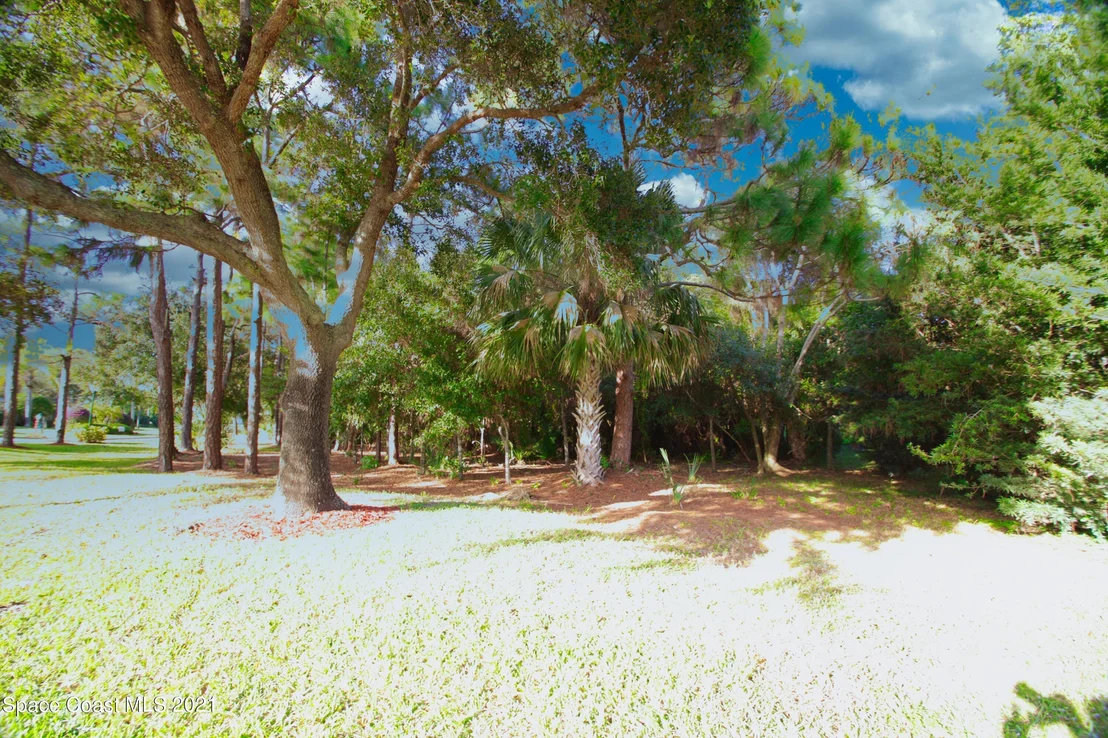 Photo of 6439 53rd Circle