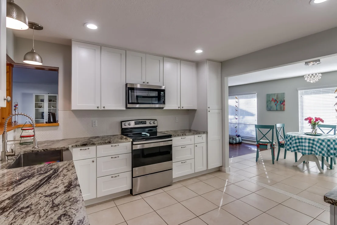Photo of 731 Montclair Road NE