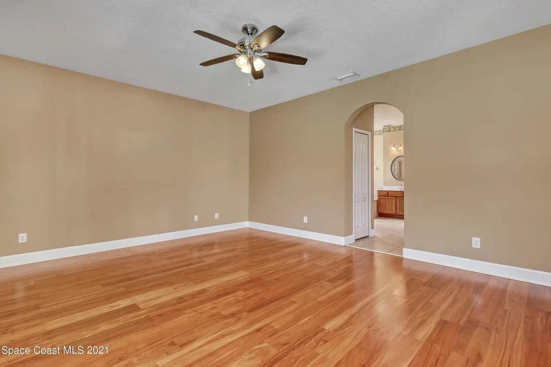 Photo of 3266 Peninsula Circle