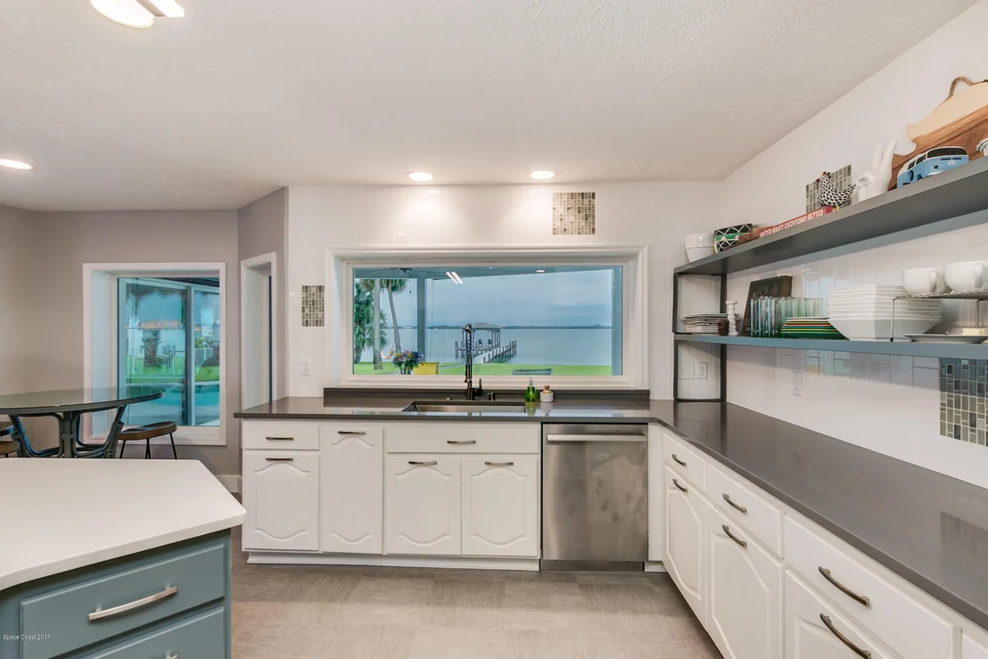 Photo of 300 Riverside Drive
