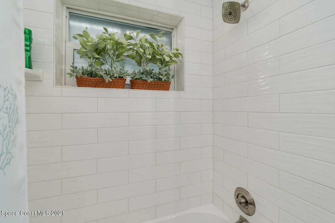 Photo of 481 Cardinal Drive