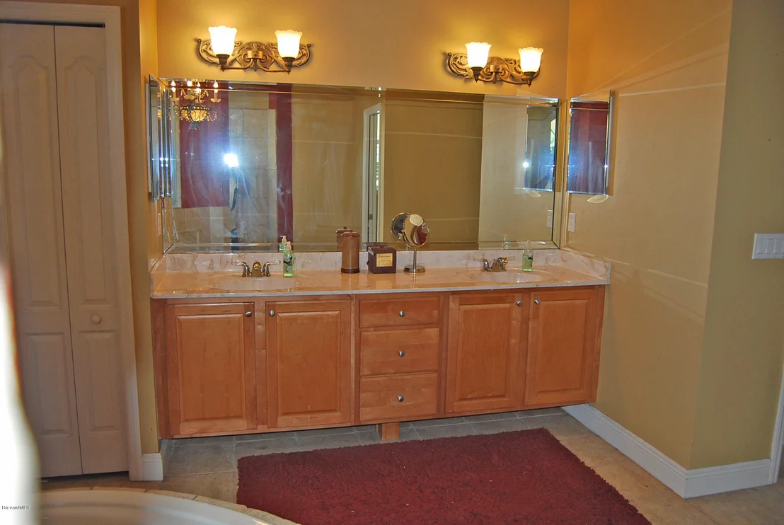 Photo of 6070 Herons Landing Drive
