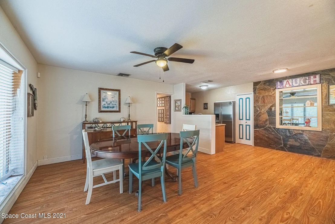 Photo of 1545 Echo Drive