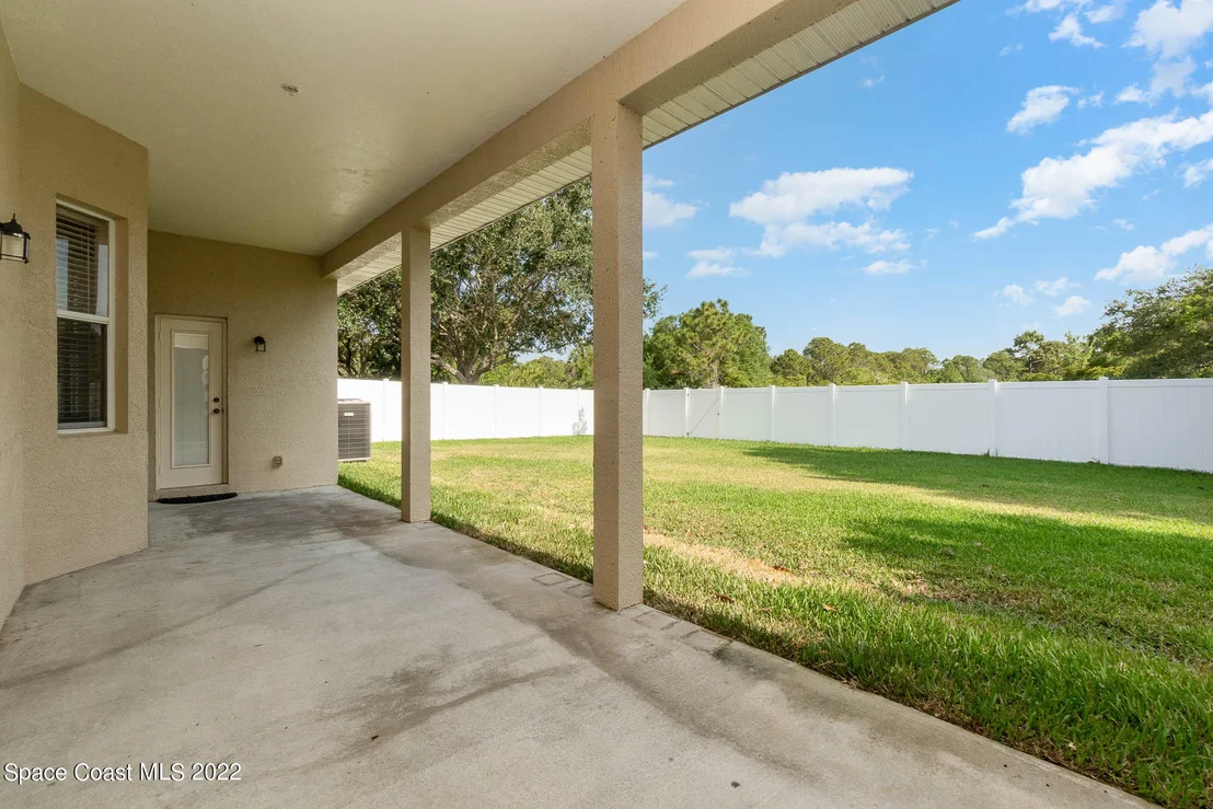 Photo of 1561 Whitman Drive