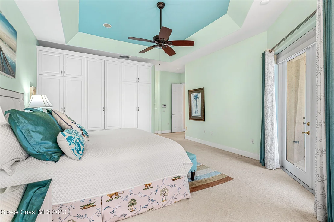 Photo of 915 Chatsworth Drive