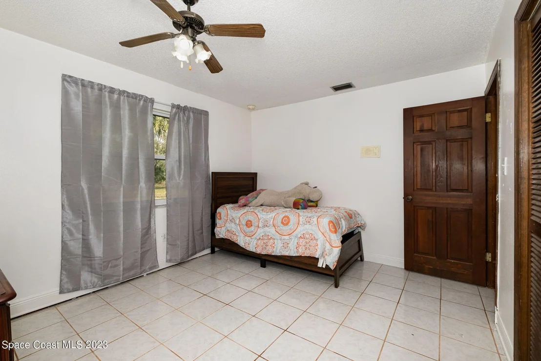 Photo of 2160 Valkaria Road