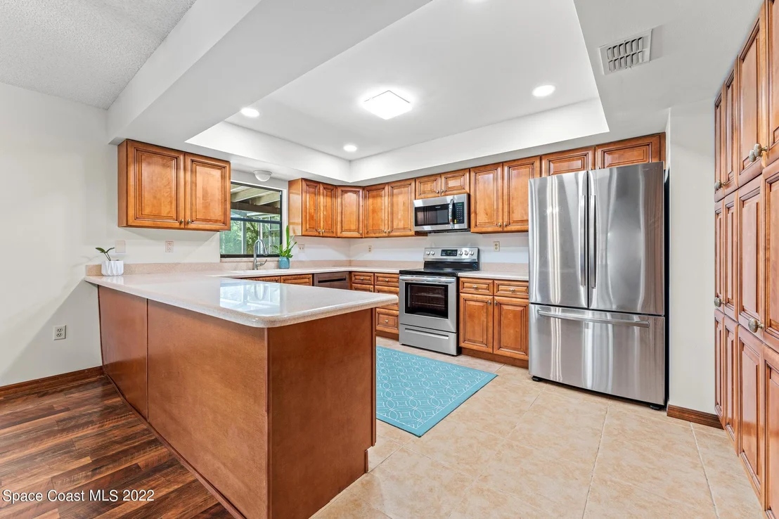 Photo of 1807 Live Oak Drive N