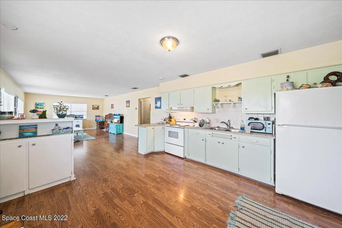 Photo of 1057 Riverdale Drive