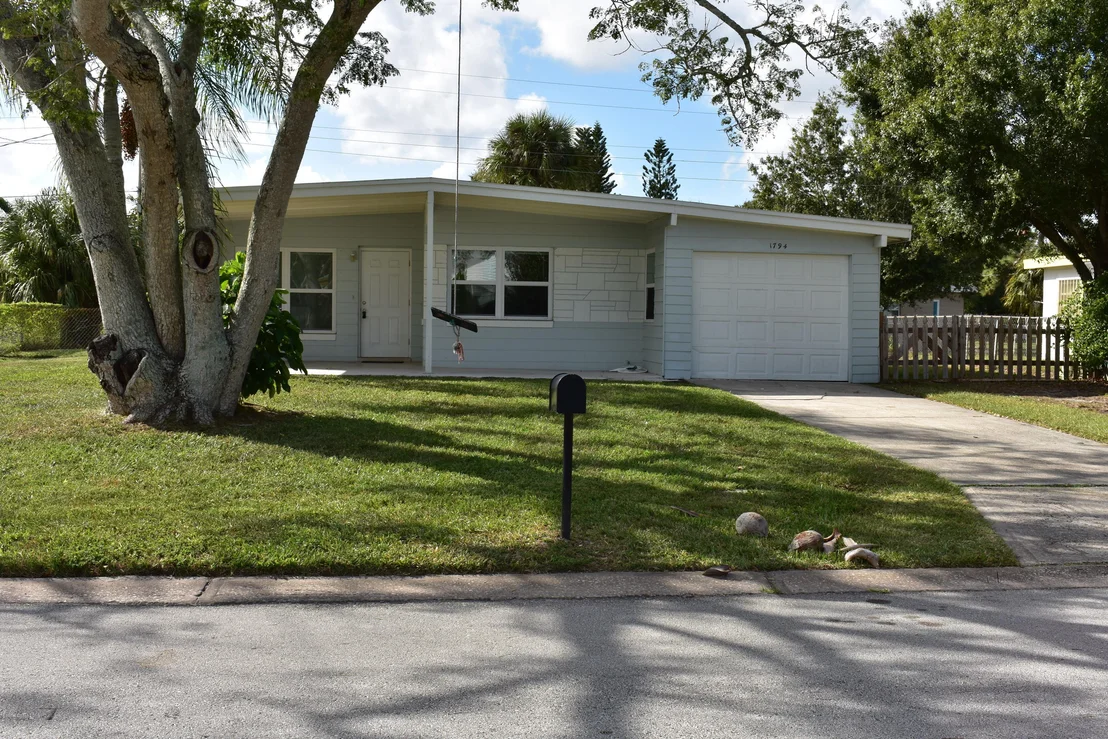 Photo of 1794 Cedarwood Drive