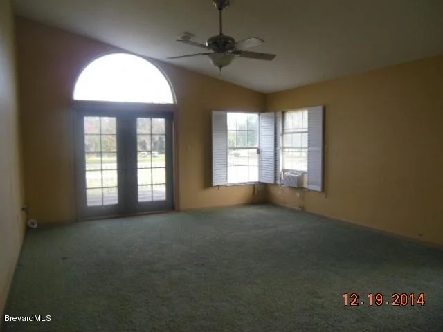Photo of 1070 Fairlawn Drive