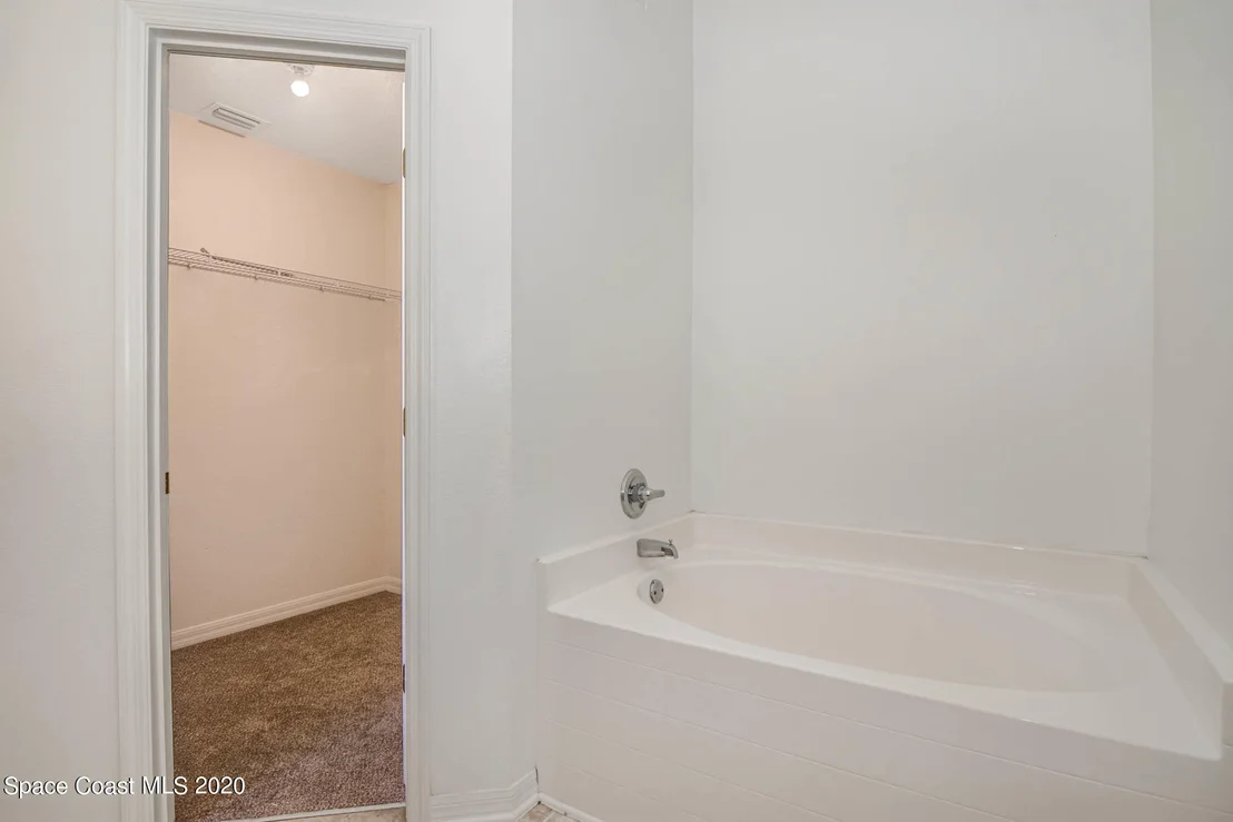 Photo of 2410 Bridgeport Circle