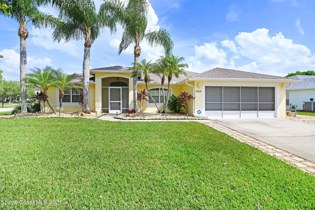 Photo of 5069 Alamanda Drive