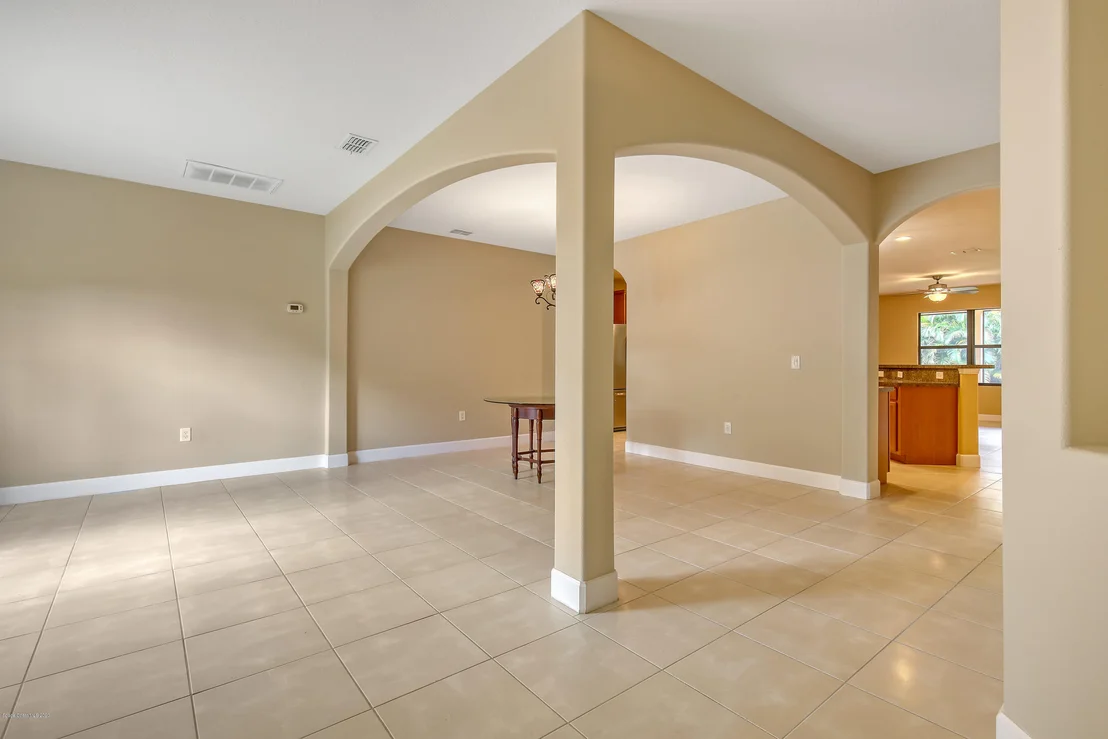 Photo of 1466 Van Eck Road NE